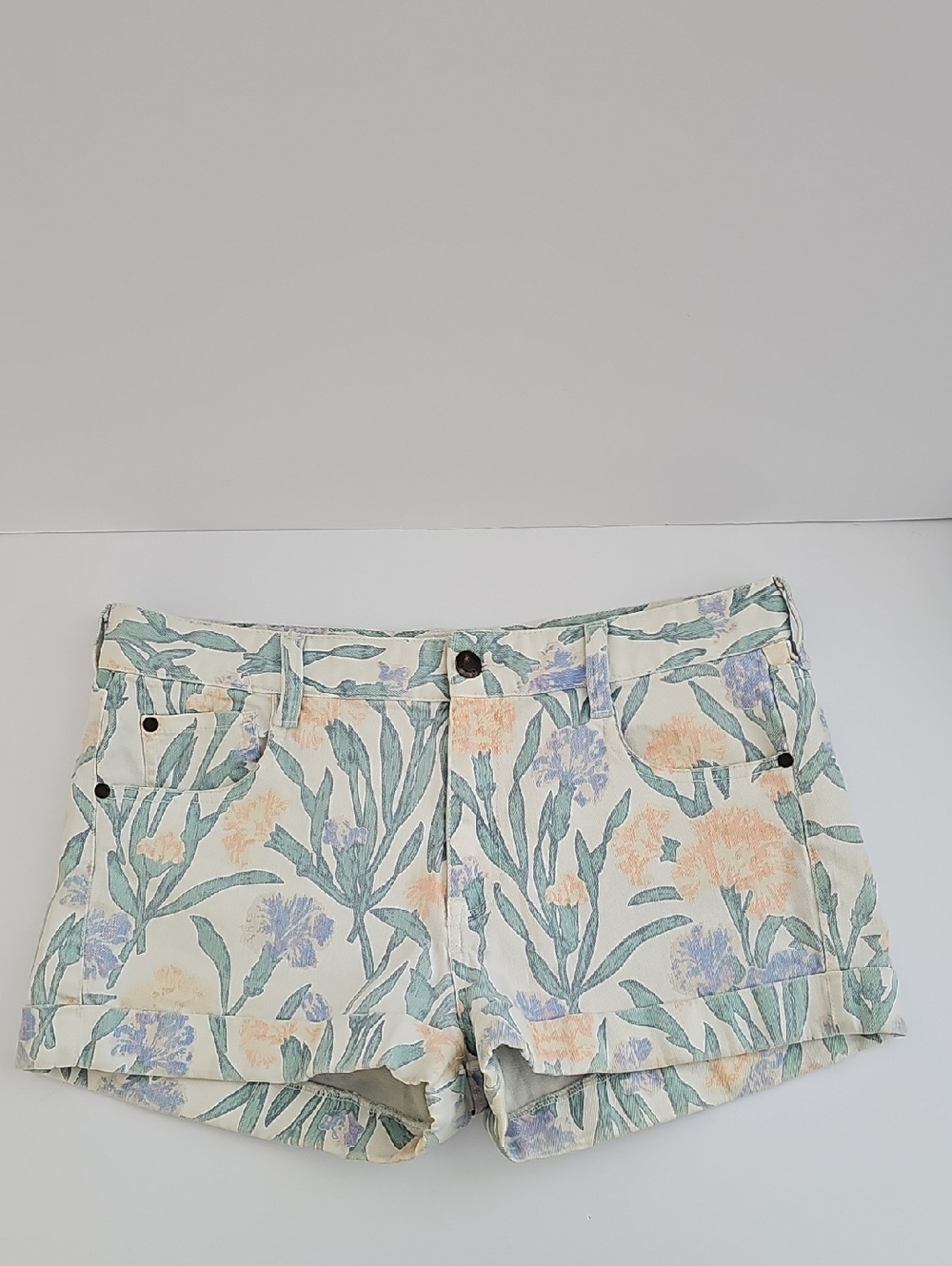 FC Jeans Floral Print Cuffed Denim Shorts - Size 10/31 (32" Waist)